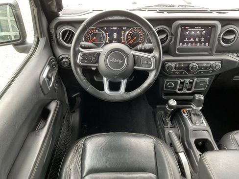 Used 2018 Jeep Wrangler Unlimited Sahara w/ Cold Weather Group image 15