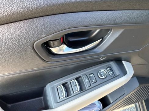 Used 2023 Honda Accord LX image 9