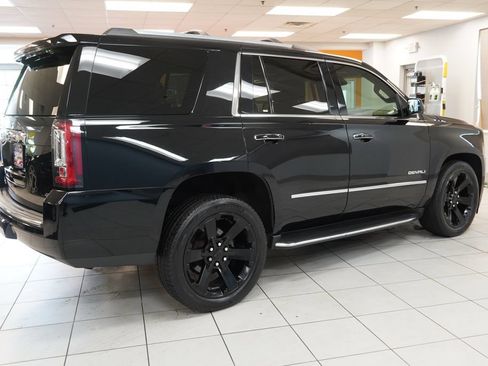 Used 2017 GMC Yukon Denali w/ Open Road Package AWD/4WD image 16