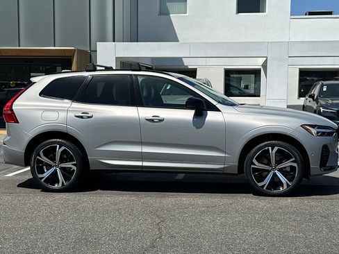 Certified 2023 Volvo XC60 B5 Ultimate AWD/4WD image 3