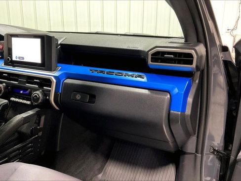 Certified 2025 Toyota Tacoma TRD Sport AWD/4WD image 17