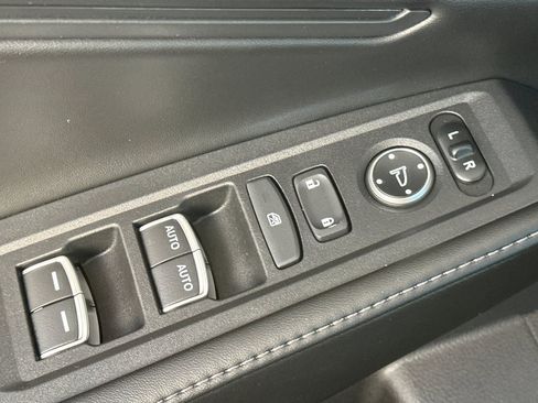 Used 2023 Honda Accord Sport image 13