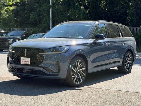 New 2026 Lincoln Aviator Black Label w/ Black Label Special Edition AWD/4WD image 2