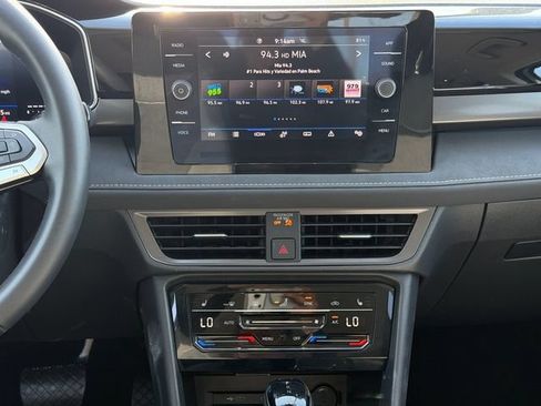 Certified 2026 Volkswagen Taos SE FWD image 17