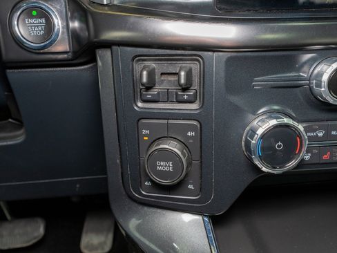 Used 2022 Ford F150 Lariat w/ Equipment Group 502A High image 30