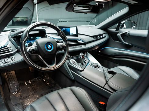 Used 2015 BMW i8 image 3