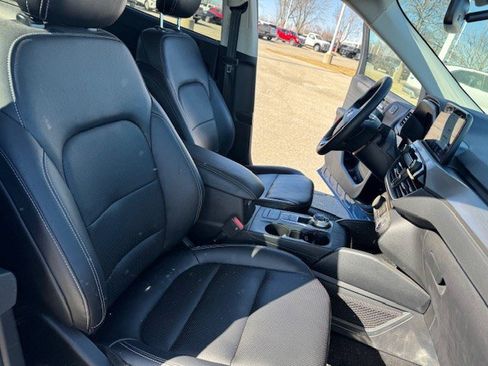 Used 2022 Ford Escape Titanium image 34