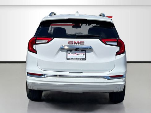 Used 2024 GMC Terrain Denali AWD/4WD image 6