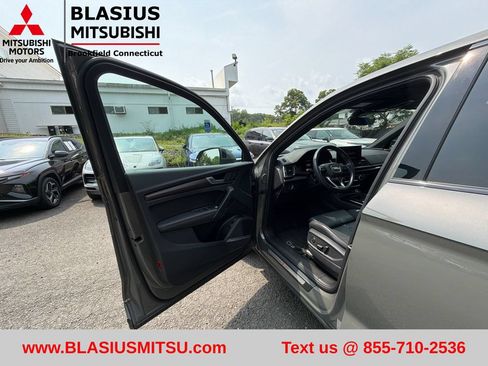 Used 2023 Audi Q5 2.0T Premium Plus w/ Premium Plus Package AWD/4WD image 10