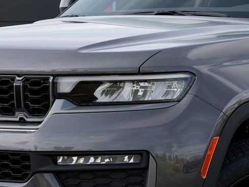 New 2026 Jeep Grand Cherokee Limited w/ Limited Altitude Package AWD/4WD image 10