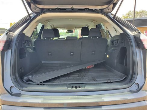 Used 2024 Ford Edge SE w/ Black Appearance Package AWD/4WD image 7