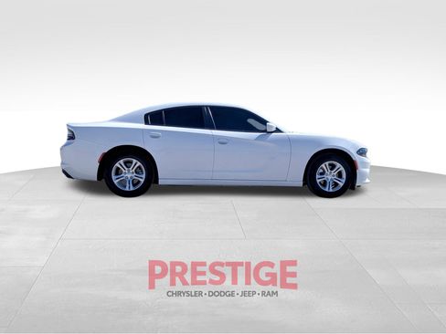 Used 2022 Dodge Charger SXT RWD image 5