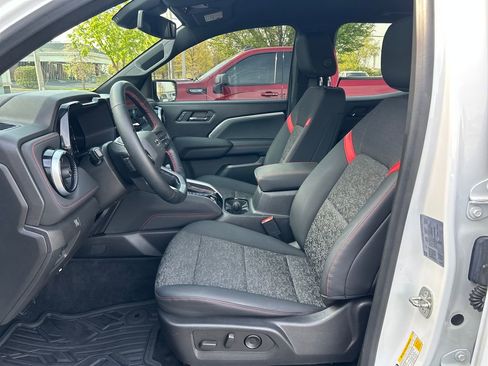 Certified 2023 Chevrolet Colorado Z71 w/ Z71 Convenience Package 2 AWD/4WD image 14