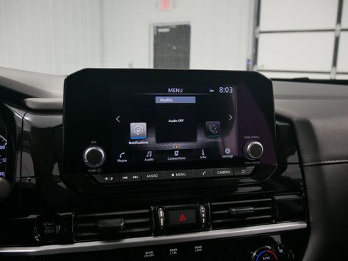 New 2025 Nissan Pathfinder SV w/ Black Appearance Package image 22