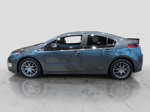 Used 2013 Chevrolet Volt Premium w/ Premium Trim Package image 3