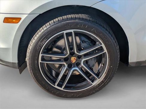 Used 2019 Porsche Macan S image 26