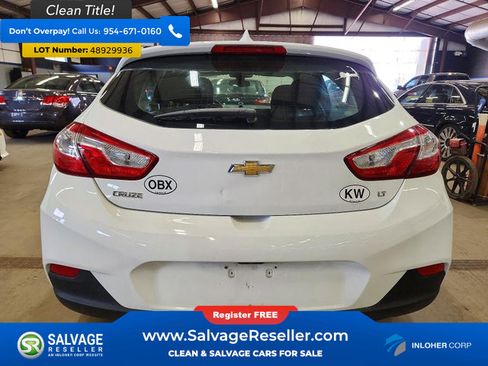 Used 2018 Chevrolet Cruze LT w/ Convenience Package FWD image 8