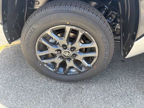 New 2026 Toyota Tundra Platinum AWD/4WD image 42
