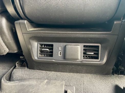 Used 2022 GMC Sierra 1500 SLT AWD/4WD image 31
