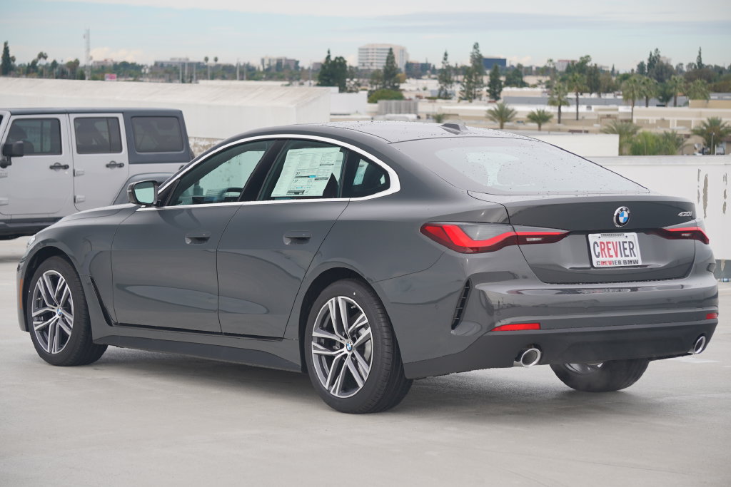 Used 2026 BMW 430i w/ Premium Package RWD image 7