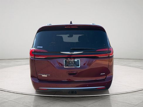 Used 2021 Chrysler Pacifica Pinnacle image 18