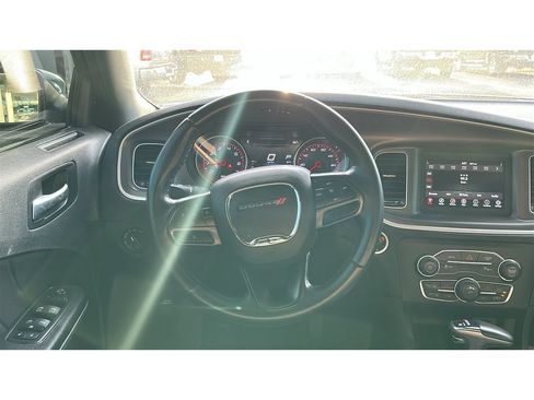 Used 2022 Dodge Charger SXT w/ Driver Convenience Group RWD image 21