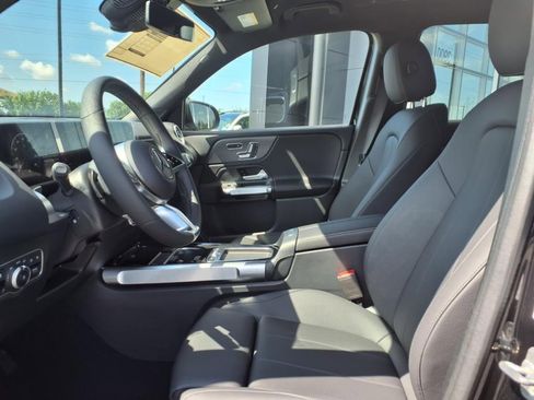 New 2025 Mercedes-Benz GLB 250 4MATIC image 14