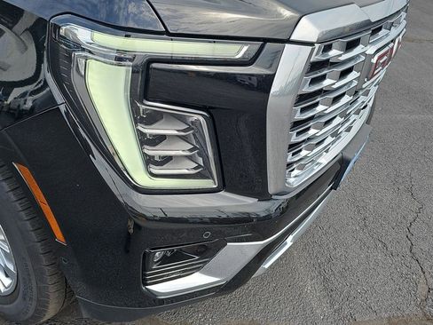 Certified 2025 GMC Yukon Denali image 36