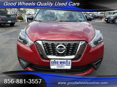 Used 2020 Nissan Kicks SR FWD image 2