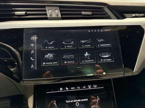Certified 2024 Audi Q8 e-tron Premium Plus AWD/4WD image 9