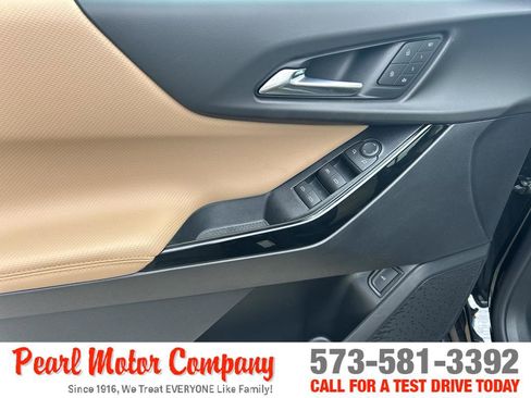 New 2026 Chevrolet Equinox ACTIV w/ Convenience Package III AWD/4WD image 9