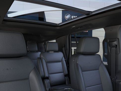 New 2026 GMC Yukon Denali w/ Sun & Power Step Package AWD/4WD image 28