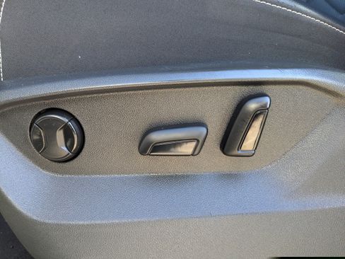 Used 2024 Volkswagen Atlas SE image 22