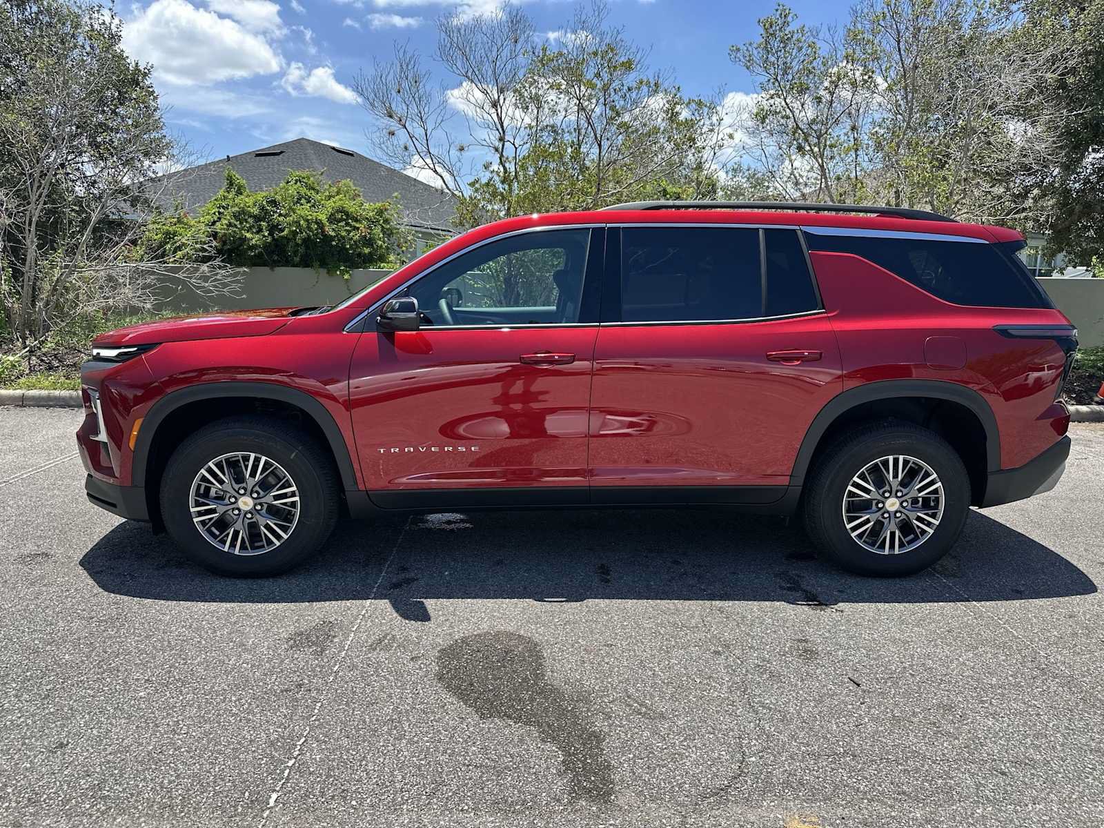 New 2026 Chevrolet Traverse LT w/ LPO, Floor Liner Package FWD image 3
