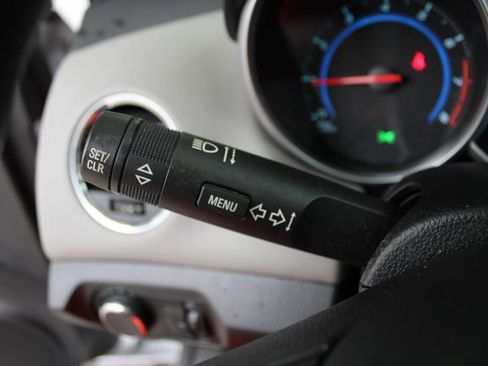Used 2016 Chevrolet Cruze LS FWD image 3
