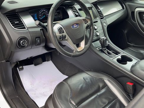 Used 2018 Ford Taurus SEL w/ Equipment Group 201A image 2