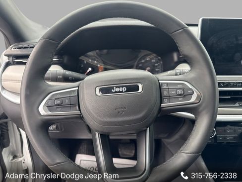 Used 2025 Jeep Compass Limited AWD/4WD image 16