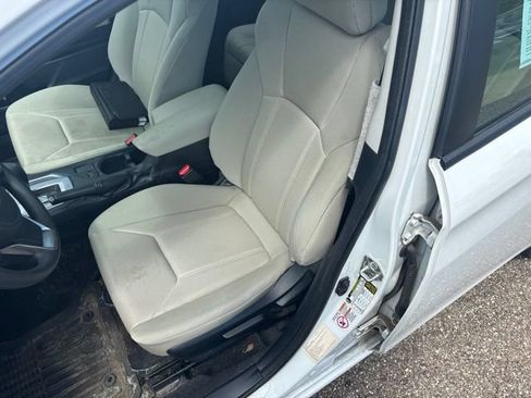 Used 2019 Subaru Impreza 2.0i AWD/4WD image 5