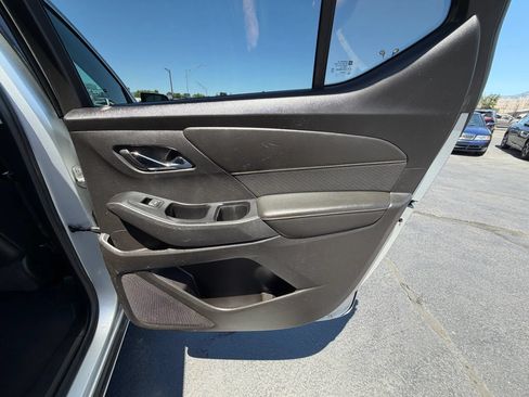 Used 2019 Chevrolet Traverse Premier AWD/4WD image 17