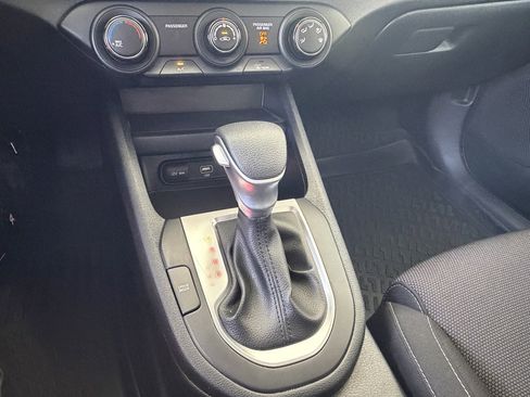 Used 2024 Kia Forte LXS FWD image 17