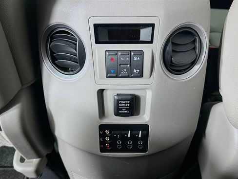 Used 2013 Honda Pilot Touring image 28