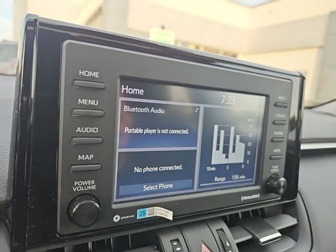 Used 2021 Toyota RAV4 XLE Premium AWD/4WD image 8