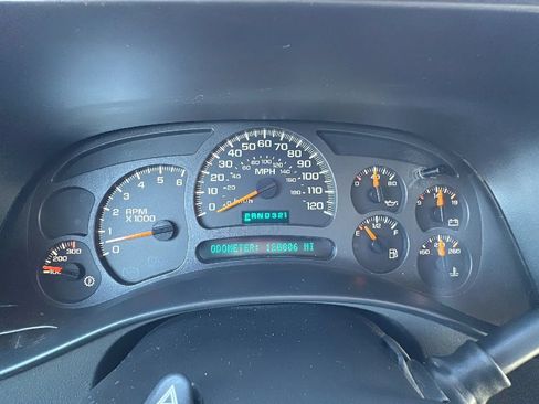 Used 2003 Chevrolet Silverado 2500 LS w/ Snow Plow Prep Package AWD/4WD image 12