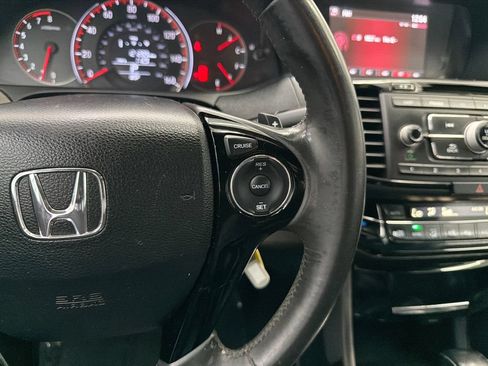 Used 2017 Honda Accord Sport image 23
