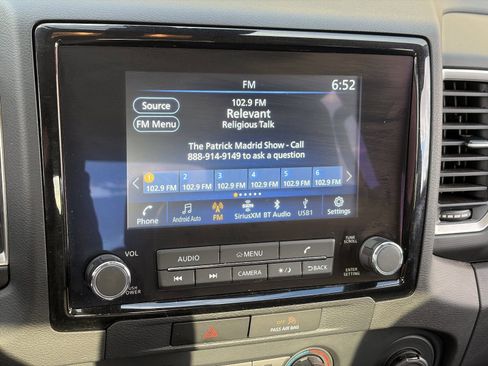 Used 2023 Nissan Frontier SV w/ Technology Package RWD image 27