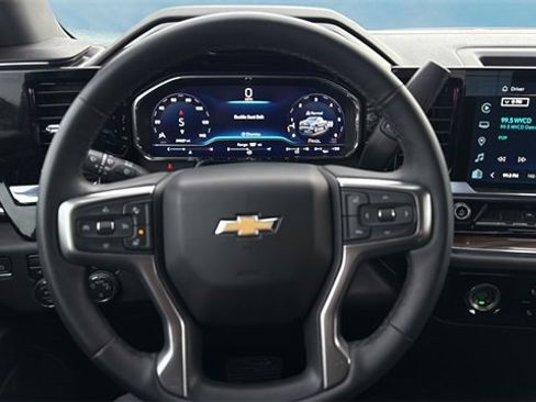 Used 2024 Chevrolet Silverado 1500 LT image 11