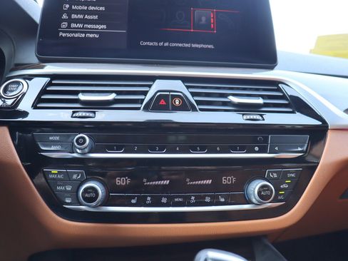Used 2023 BMW 530i xDrive w/ Premium Package AWD/4WD image 33