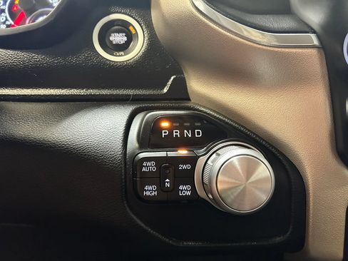 Used 2019 RAM 1500 Laramie AWD/4WD image 16