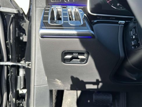 New 2025 Mercedes-Benz S 580 4MATIC Sedan image 13