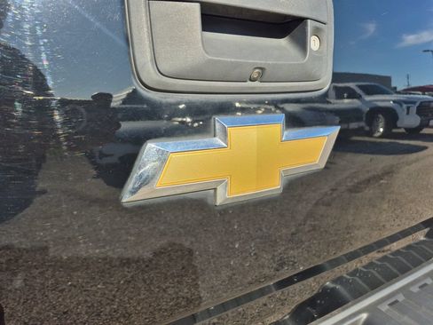 Used 2017 Chevrolet Colorado LT w/ LT Convenience Package RWD image 29